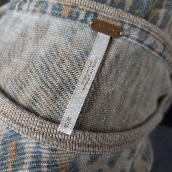 Free People Leopard Tourist Shortsleece Tee - Picture 6 of 8